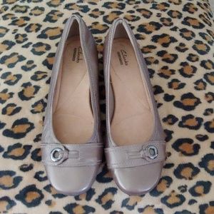 Clarks size 9.5 dress shoes